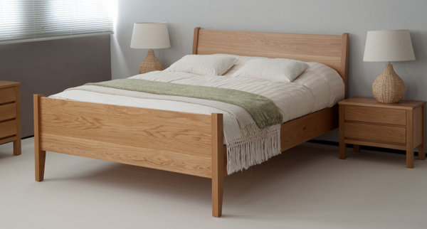 Tempat Tidur Berbingkai Kayu Klasik